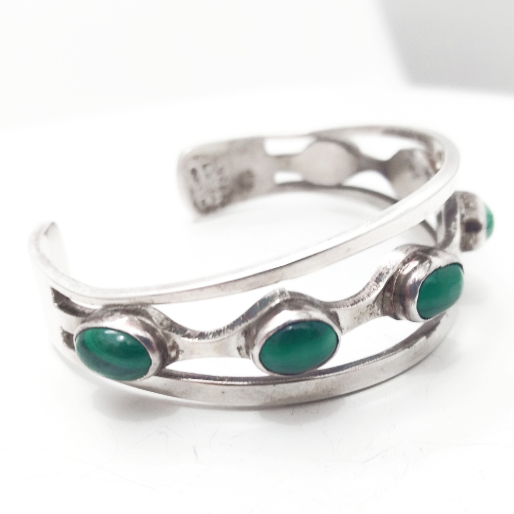 Vintage Mid-Century Modern Taxco Sterling Silver & Malachite Cuff Bracelet - Picture 4 of 6